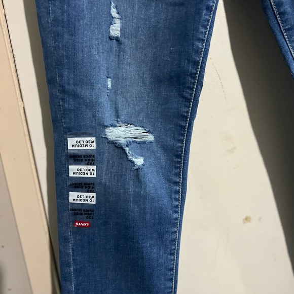 NWT Levi’s 720 HIGH RISE SUPER SKINNY WOMEN'S JEANS 30 - Picture 6 of 9